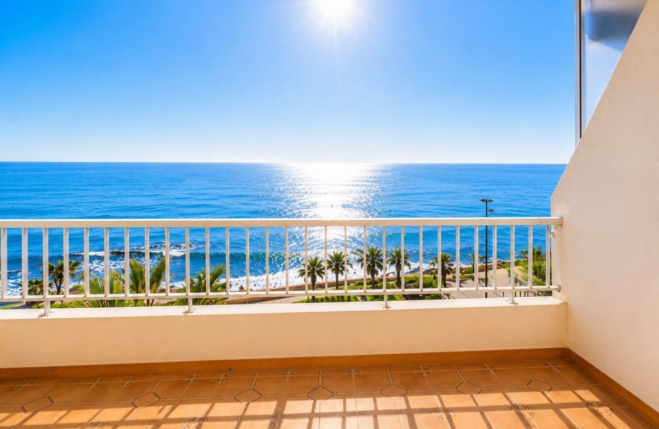 Resale - Apartment / flat -
Torrevieja - Playa del Cura