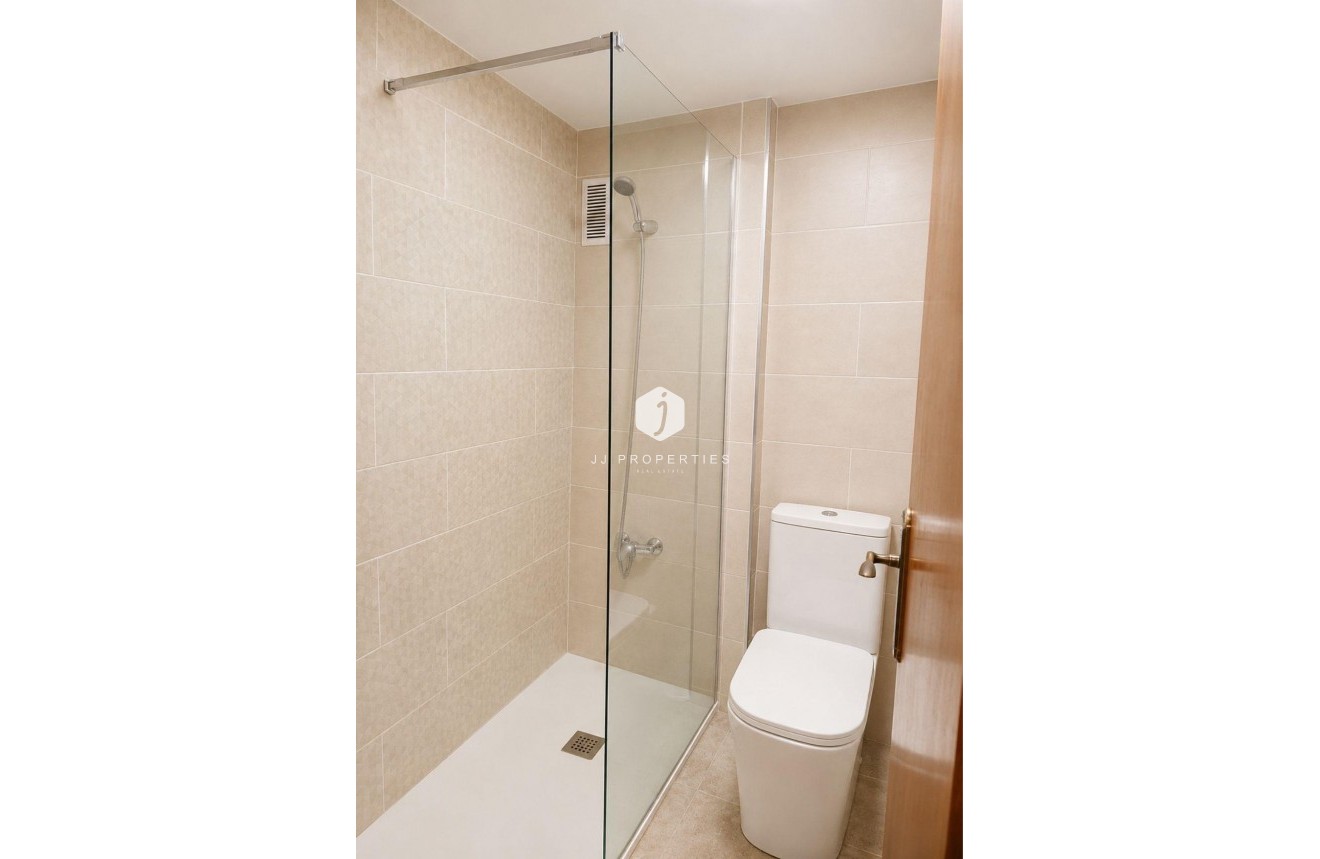 Resale - Apartment / flat -
Torrevieja - Playa del Cura