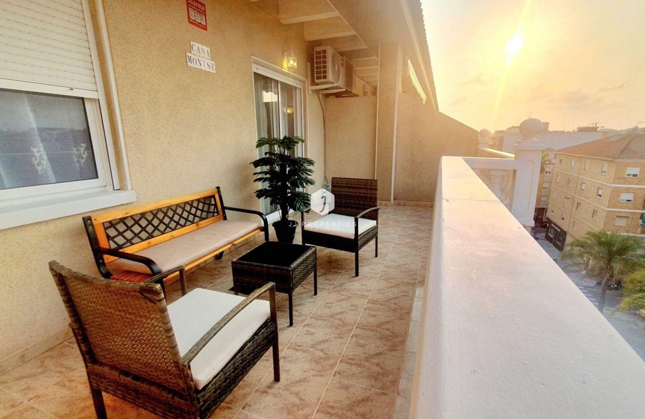 Resale - Penthouse -
Torrevieja - Estacion de autobuses