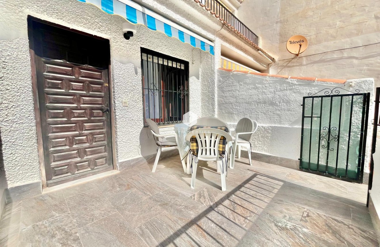 Aus zweiter Hand - Wohnung -
Torrevieja - Playa de los Locos