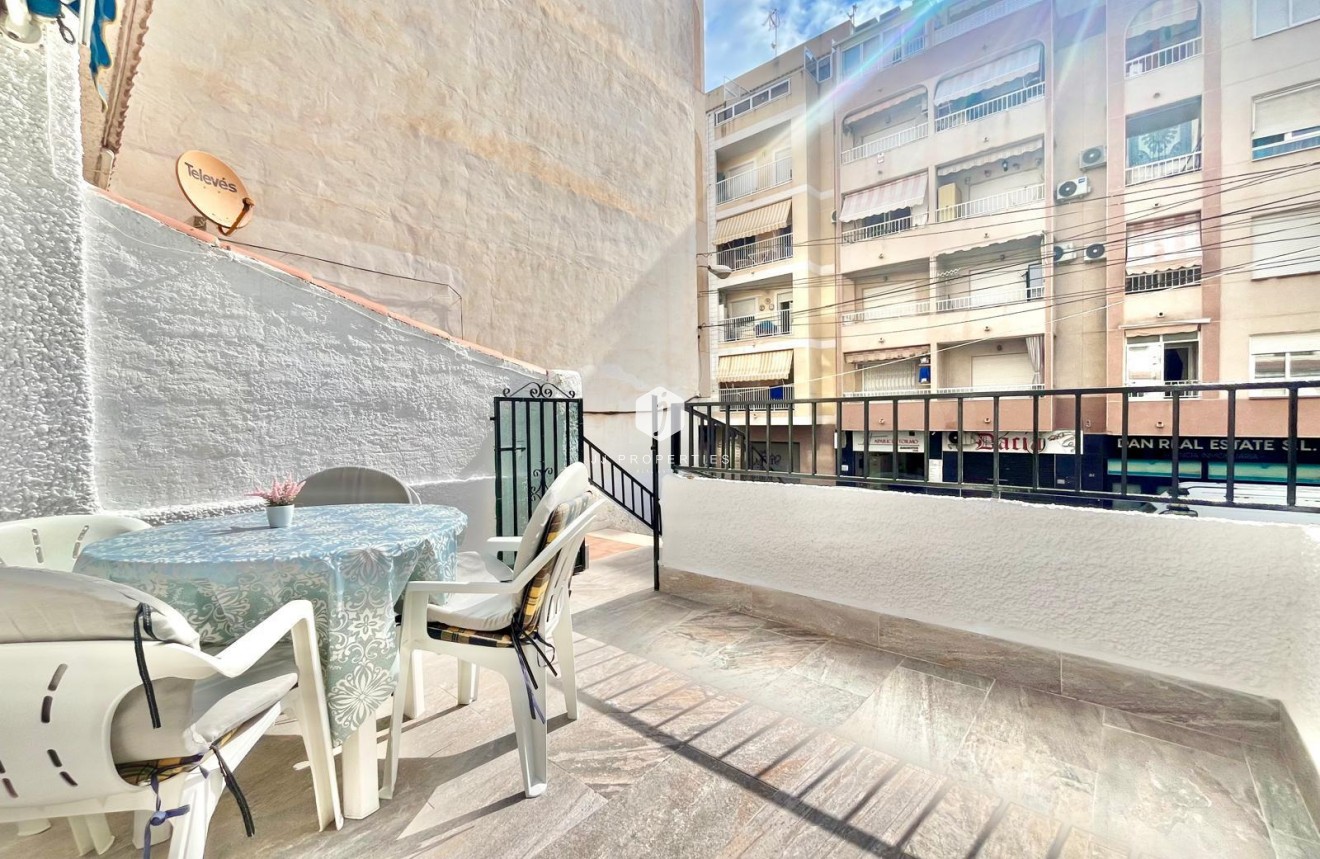 Aus zweiter Hand - Wohnung -
Torrevieja - Playa de los Locos
