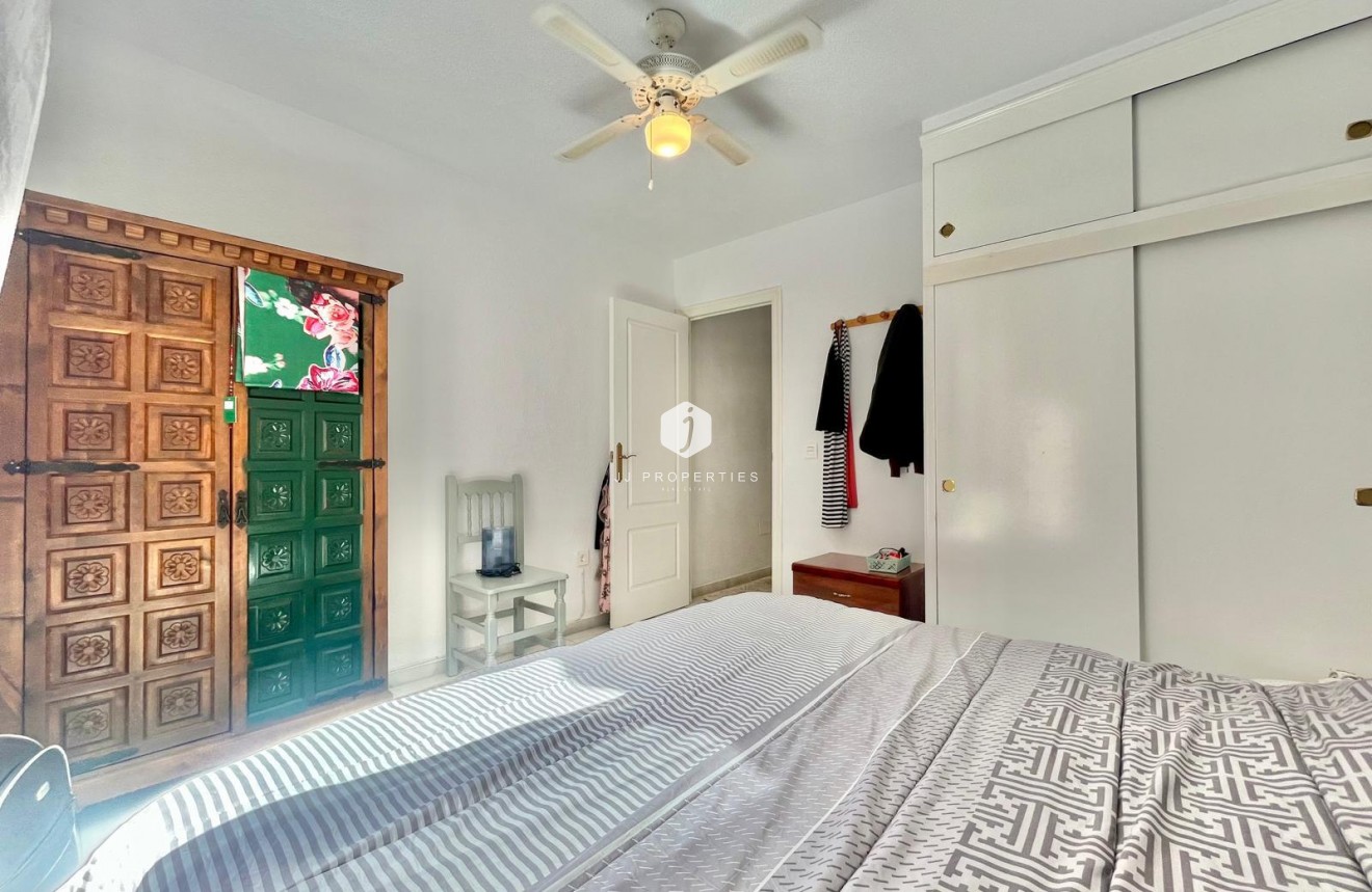 Aus zweiter Hand - Wohnung -
Torrevieja - Playa de los Locos