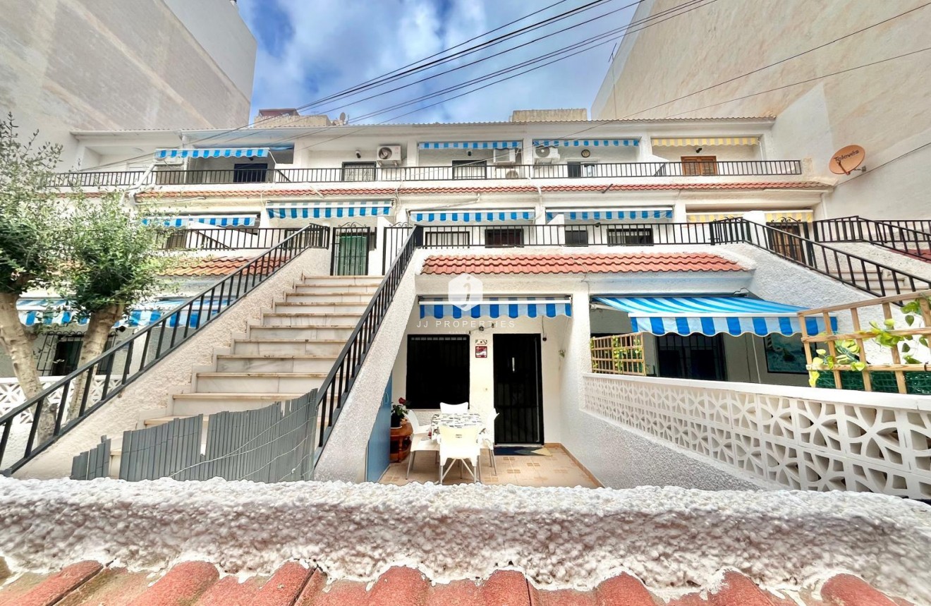 Aus zweiter Hand - Wohnung -
Torrevieja - Playa de los Locos