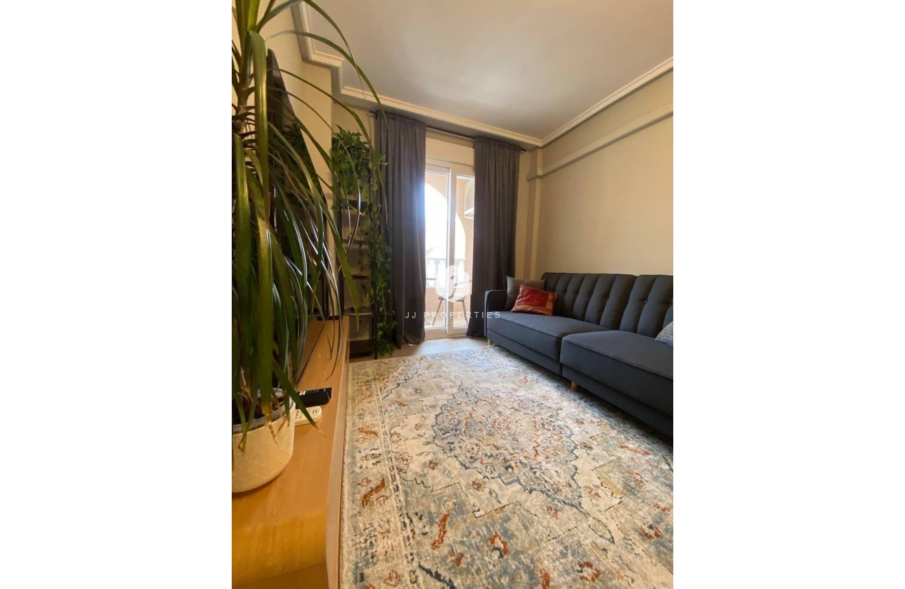 Resale - Apartment / flat -
Torrevieja - Playa del Cura