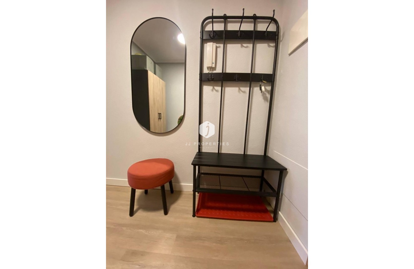 Resale - Apartment / flat -
Torrevieja - Playa del Cura