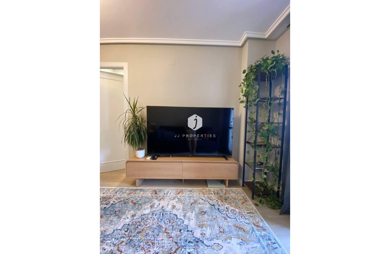 Resale - Apartment / flat -
Torrevieja - Playa del Cura