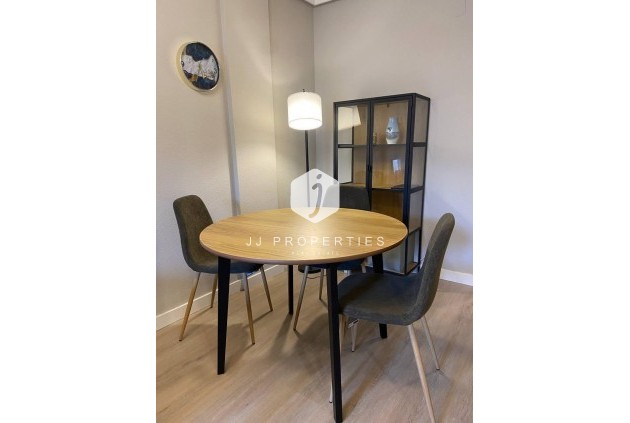 Resale - Apartment / flat -
Torrevieja - Playa del Cura