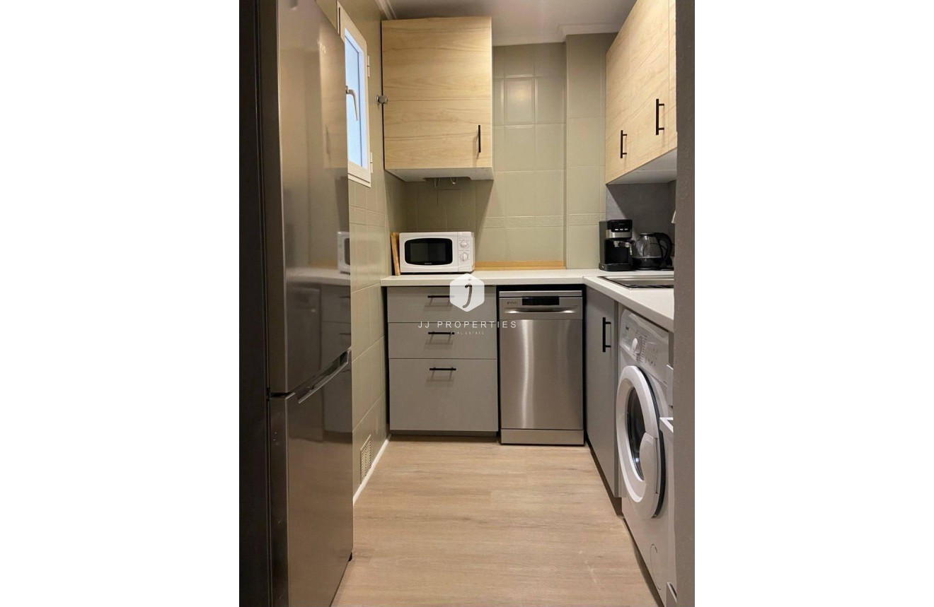 Resale - Apartment / flat -
Torrevieja - Playa del Cura