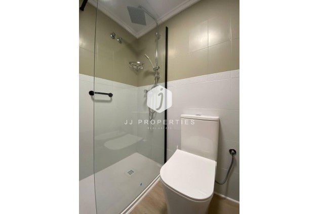 Resale - Apartment / flat -
Torrevieja - Playa del Cura