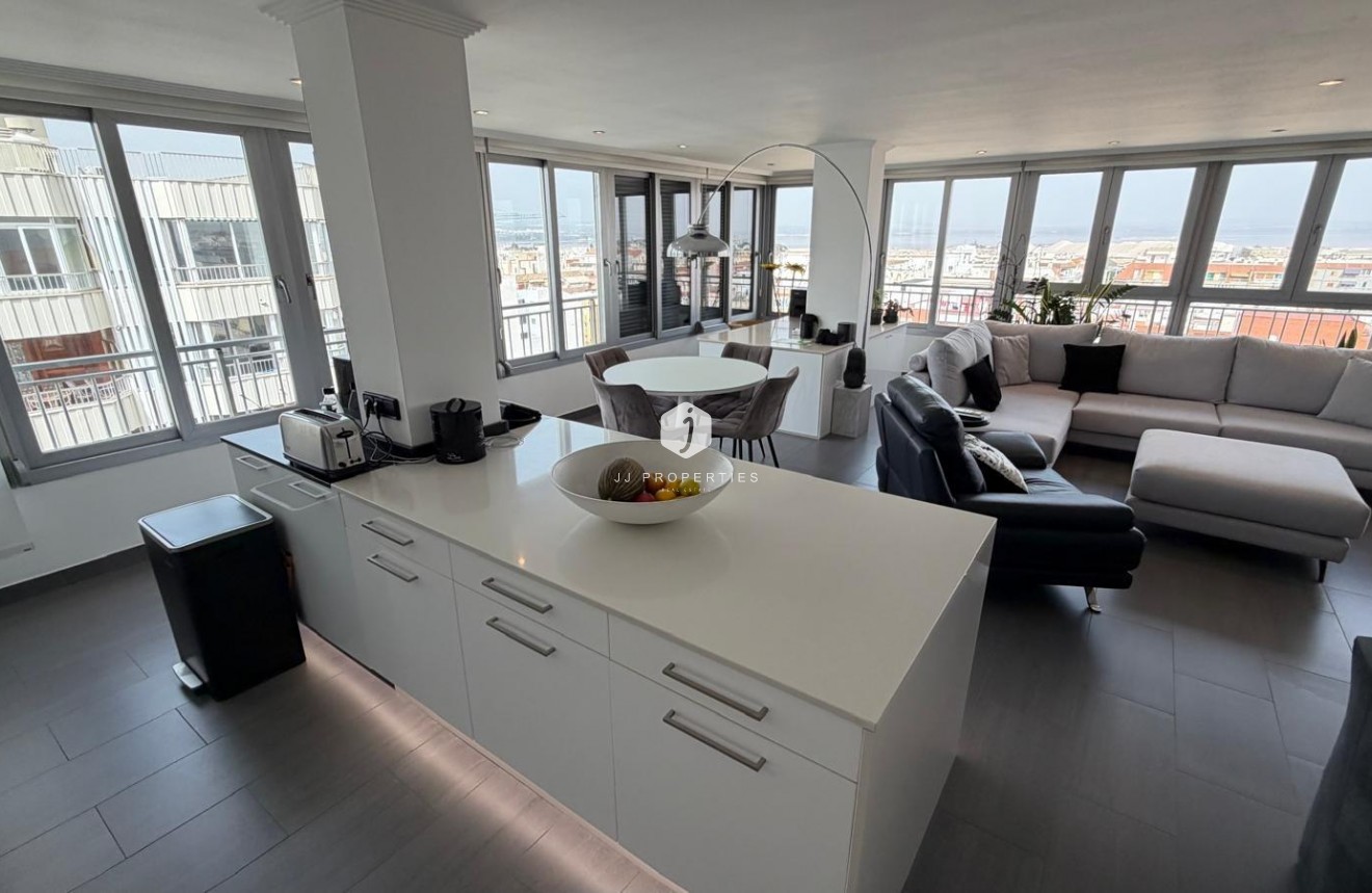 Resale - Apartment / flat -
Torrevieja - Acequion