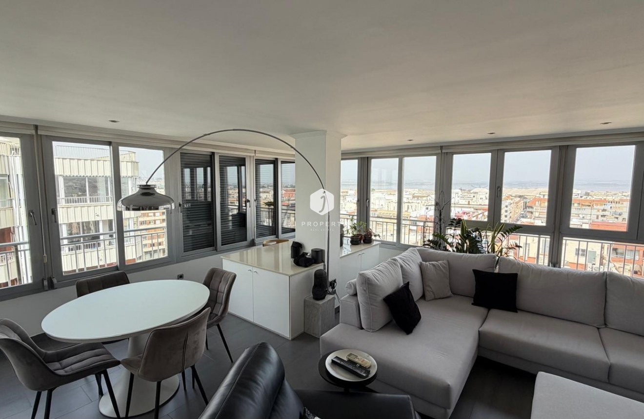 Resale - Apartment / flat -
Torrevieja - Acequion