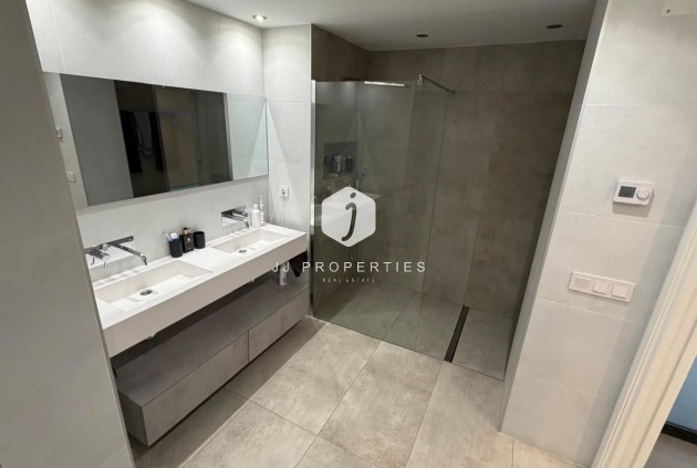 Resale - Apartment / flat -
Torrevieja - Acequion