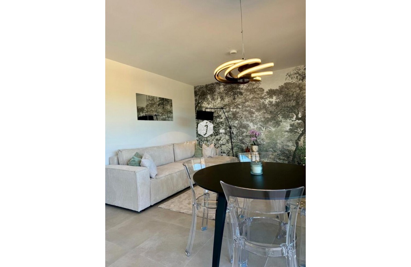 Resale - Apartment / flat -
Dehesa de Campoamor - Costa Blanca