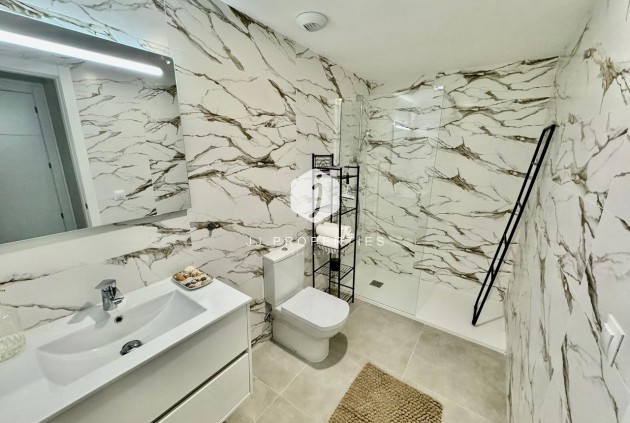 Resale - Apartment / flat -
Dehesa de Campoamor - Costa Blanca