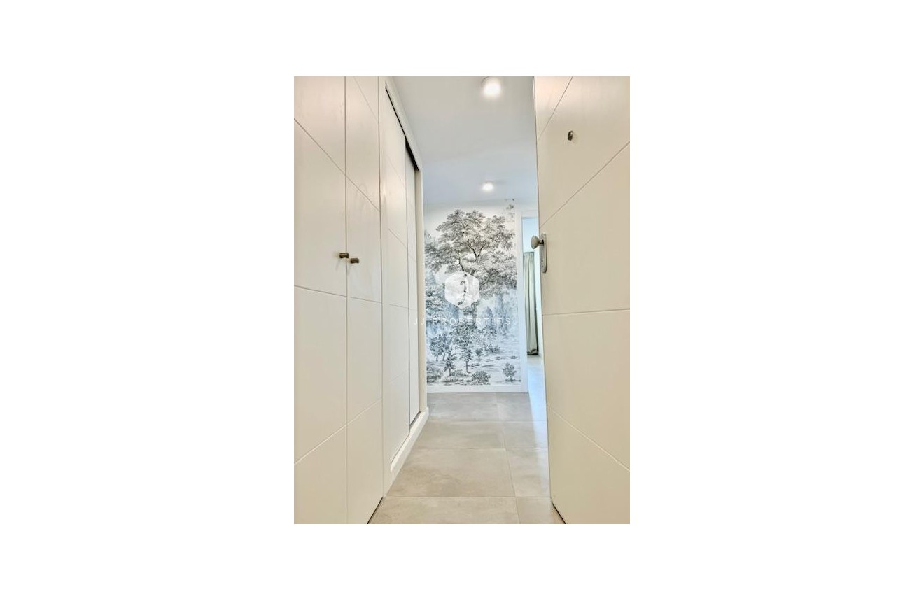 Resale - Apartment / flat -
Dehesa de Campoamor - Costa Blanca