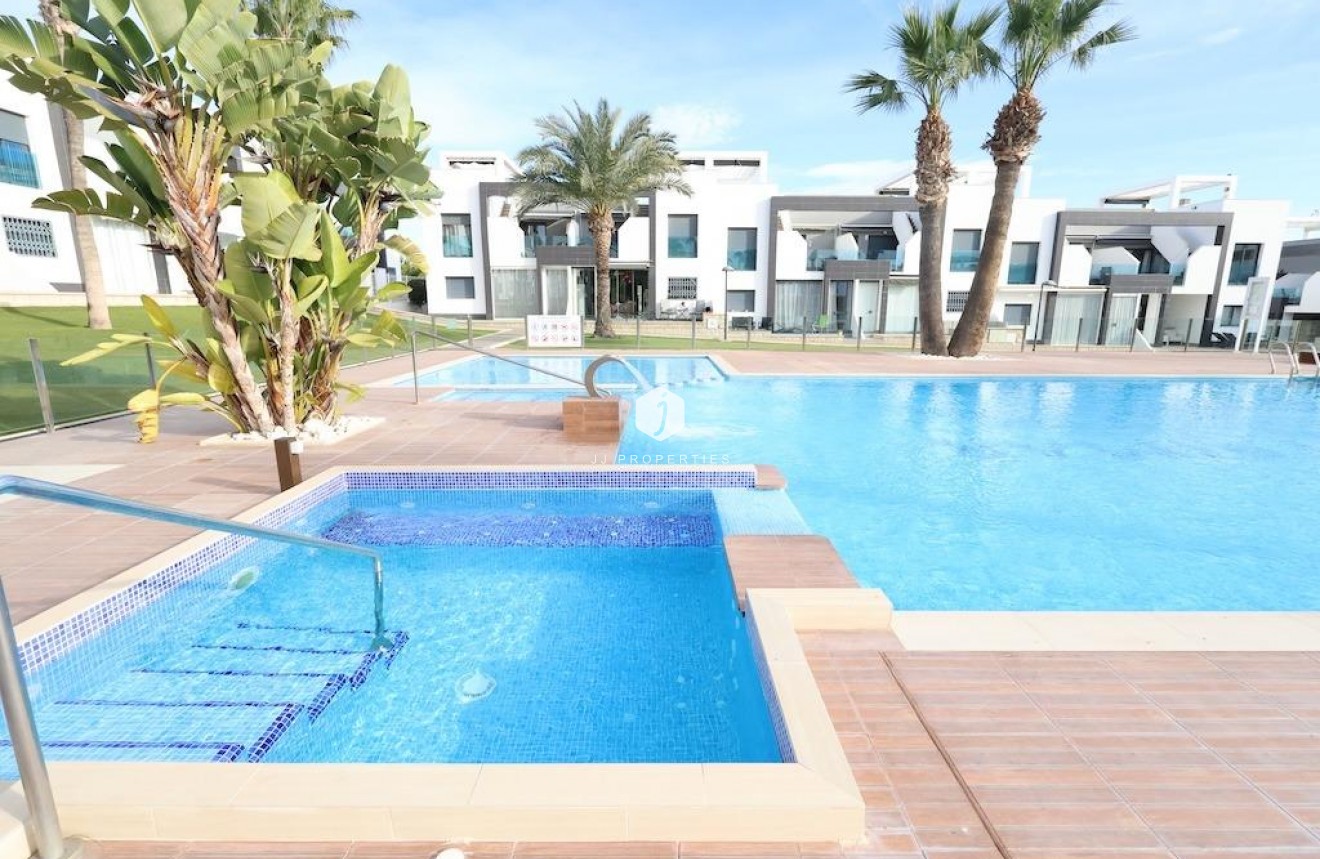 D'occasion - Bungalow -
Orihuela Costa - Costa Blanca