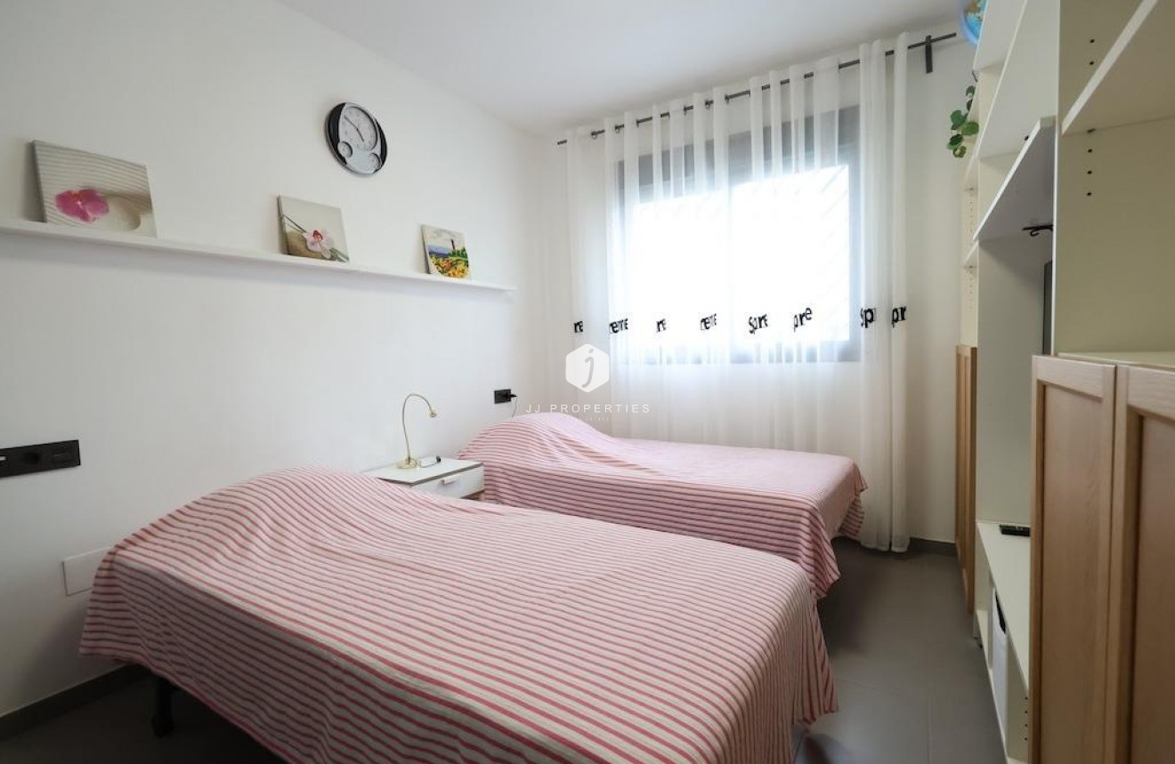 D'occasion - Bungalow -
Orihuela Costa - Costa Blanca