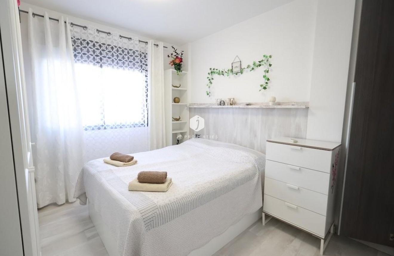 D'occasion - Bungalow -
Orihuela Costa - Costa Blanca