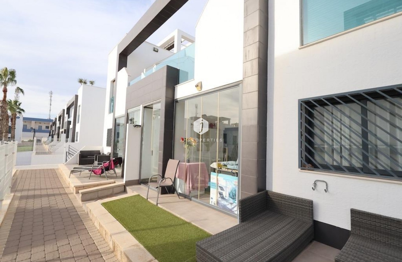 D'occasion - Bungalow -
Orihuela Costa - Costa Blanca