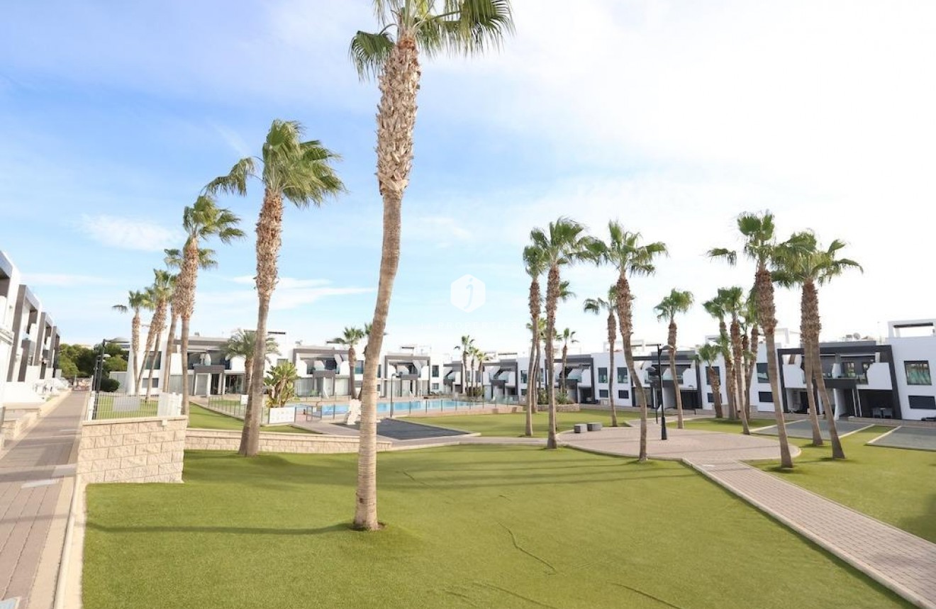 D'occasion - Bungalow -
Orihuela Costa - Costa Blanca
