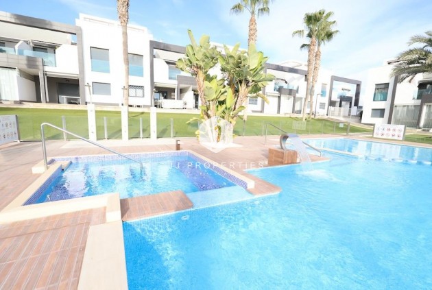 D'occasion - Bungalow -
Orihuela Costa - Costa Blanca