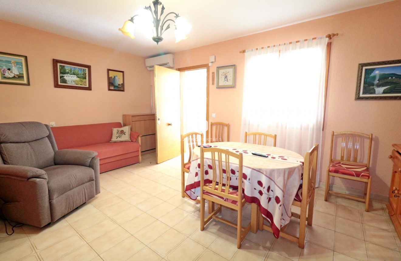 Tweedehands - Chalet -
Torrevieja - Playa de los Naufragos