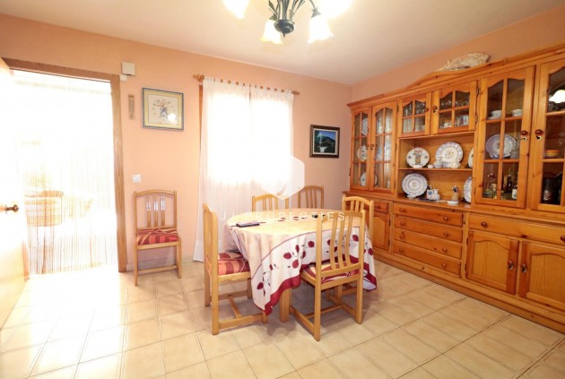 Tweedehands - Chalet -
Torrevieja - Playa de los Naufragos