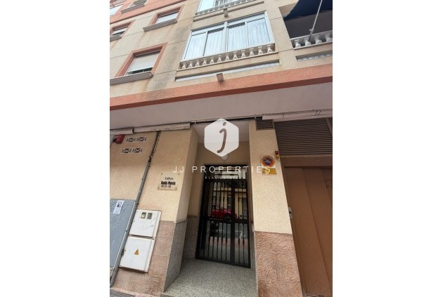 Resale - Apartment / flat -
Torrevieja - Costa Blanca