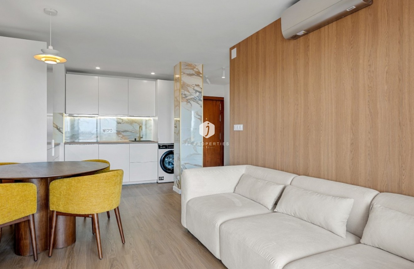 Resale - Apartment / flat -
Orihuela Costa - Costa Blanca