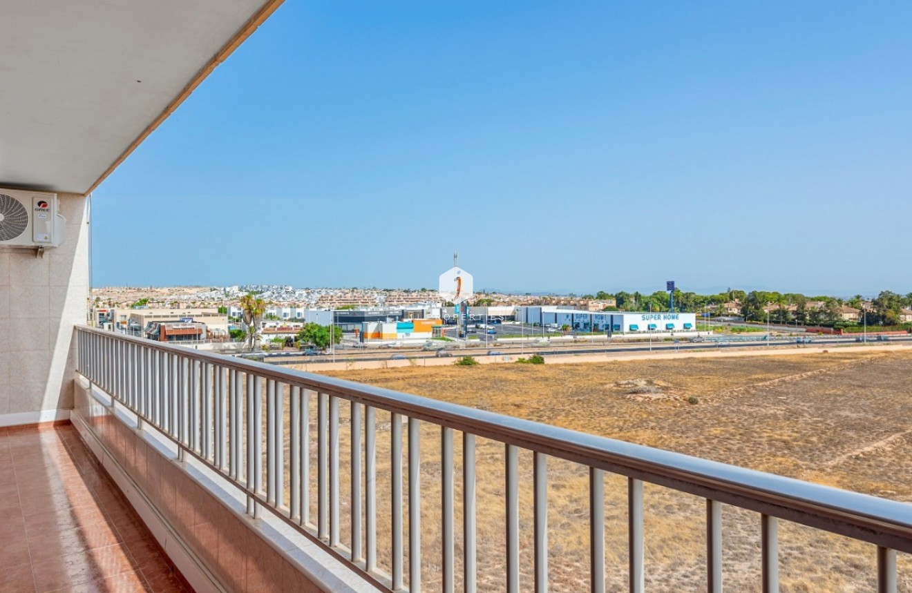 Resale - Apartment / flat -
Orihuela Costa - Costa Blanca
