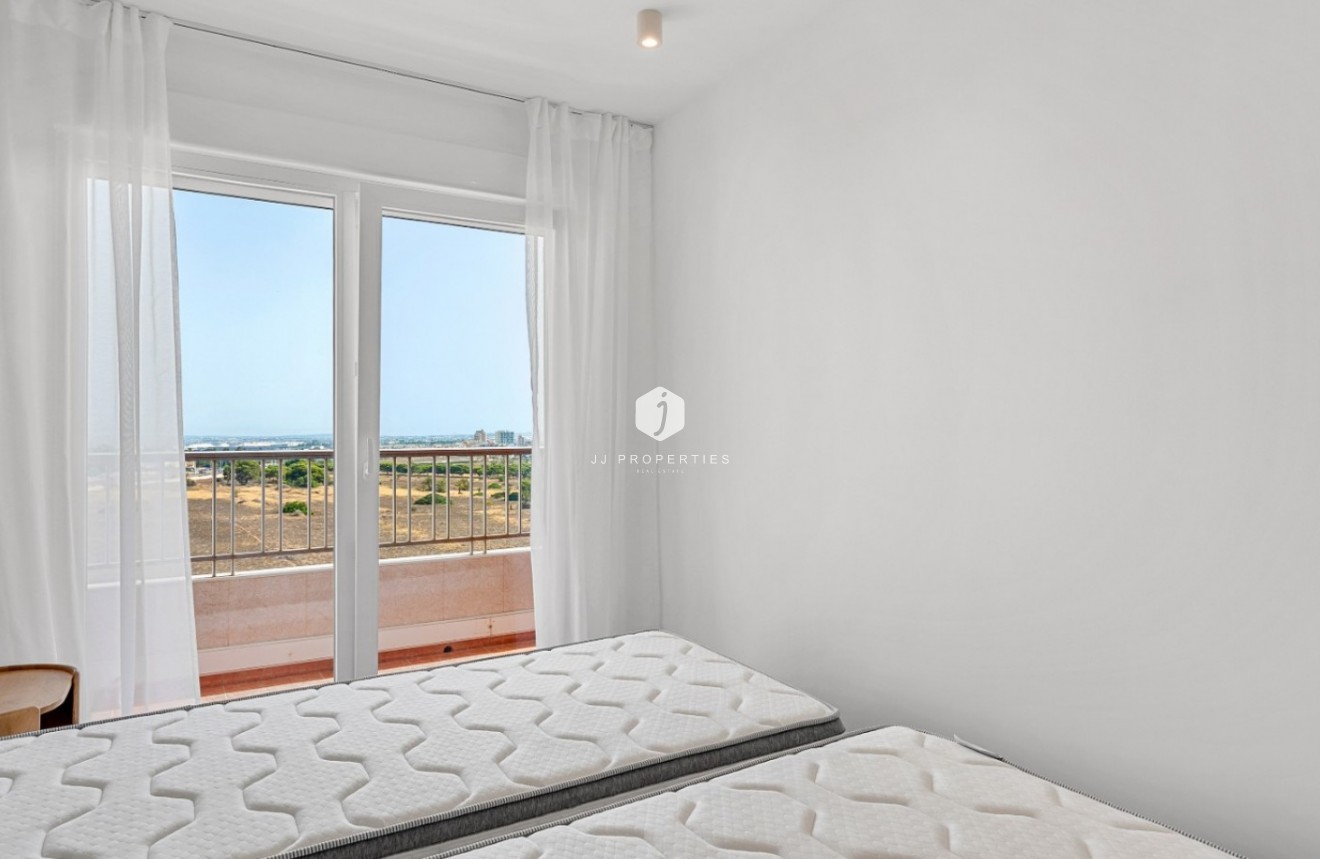Resale - Apartment / flat -
Orihuela Costa - Costa Blanca