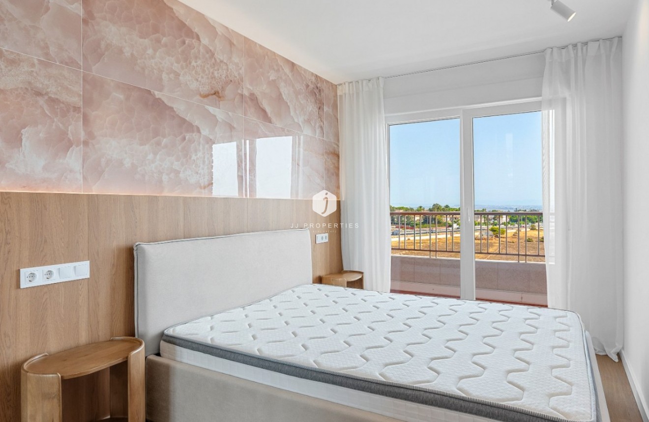Resale - Apartment / flat -
Orihuela Costa - Costa Blanca