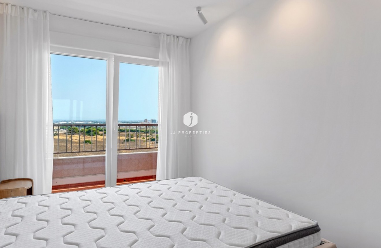 Resale - Apartment / flat -
Orihuela Costa - Costa Blanca