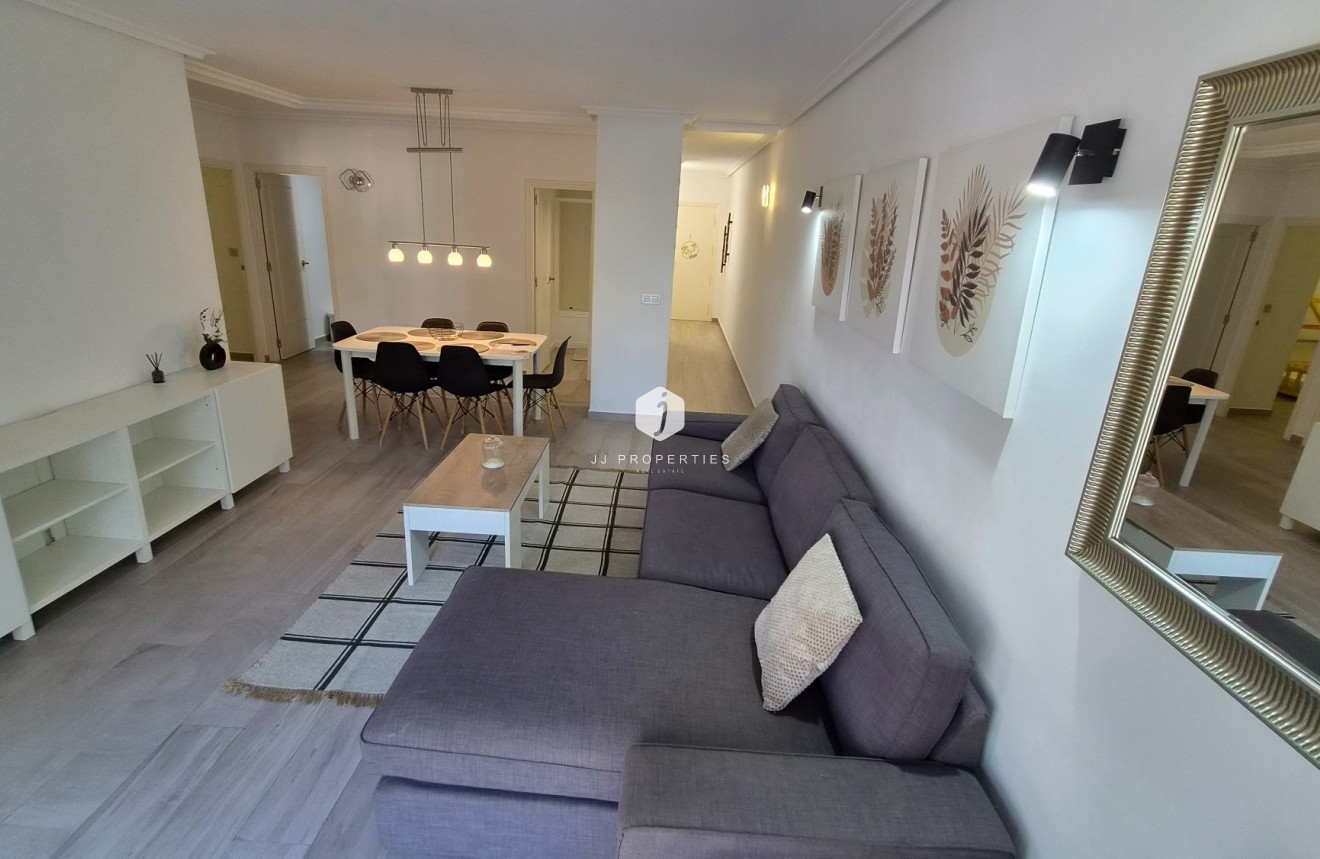 Z drugiej ręki - Mieszkanie w bloku -
Torrevieja - Costa Blanca