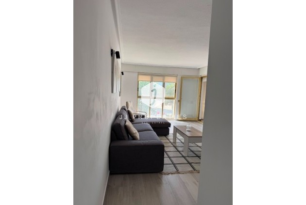 Z drugiej ręki - Mieszkanie w bloku -
Torrevieja - Costa Blanca