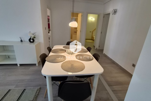 Z drugiej ręki - Mieszkanie w bloku -
Torrevieja - Costa Blanca