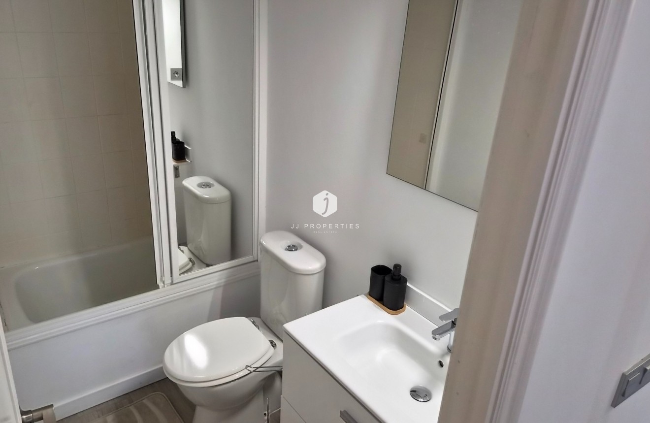 Z drugiej ręki - Mieszkanie w bloku -
Torrevieja - Costa Blanca