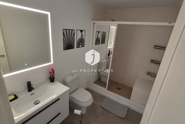Z drugiej ręki - Mieszkanie w bloku -
Torrevieja - Costa Blanca
