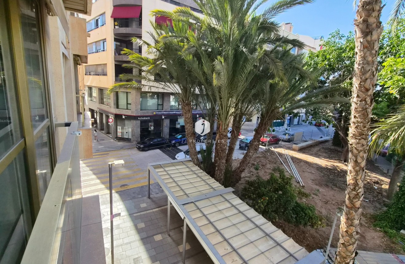Z drugiej ręki - Mieszkanie w bloku -
Torrevieja - Costa Blanca
