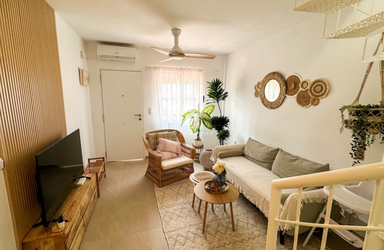 Aus zweiter Hand - Bungalow -
Orihuela Costa - Costa Blanca