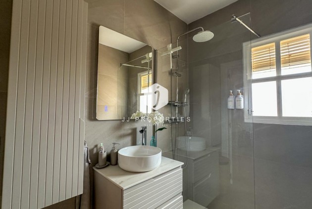 Aus zweiter Hand - Bungalow -
Orihuela Costa - Costa Blanca