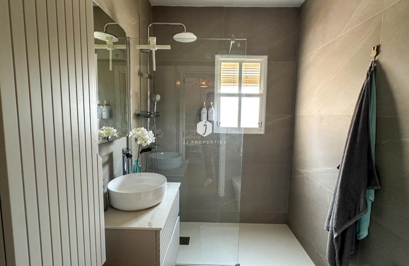Aus zweiter Hand - Bungalow -
Orihuela Costa - Costa Blanca