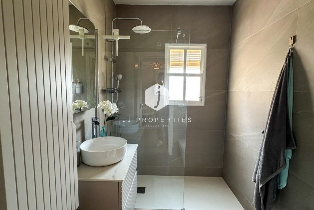Aus zweiter Hand - Bungalow -
Orihuela Costa - Costa Blanca