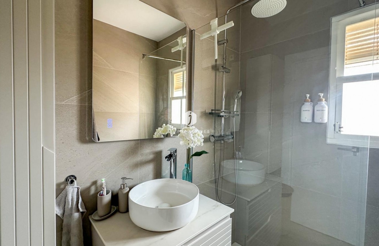 Aus zweiter Hand - Bungalow -
Orihuela Costa - Costa Blanca