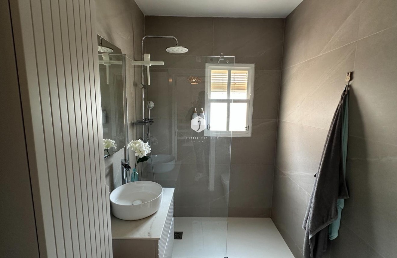 Aus zweiter Hand - Bungalow -
Orihuela Costa - Costa Blanca