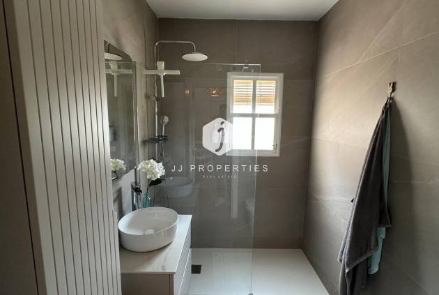Aus zweiter Hand - Bungalow -
Orihuela Costa - Costa Blanca
