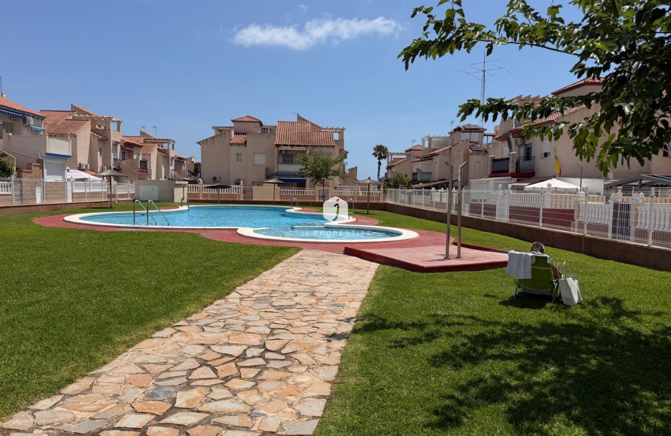 Aus zweiter Hand - Bungalow -
Orihuela Costa - Costa Blanca