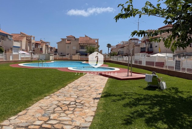 Aus zweiter Hand - Bungalow -
Orihuela Costa - Costa Blanca