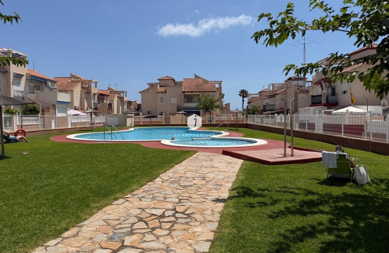 Aus zweiter Hand - Bungalow -
Orihuela Costa - Costa Blanca