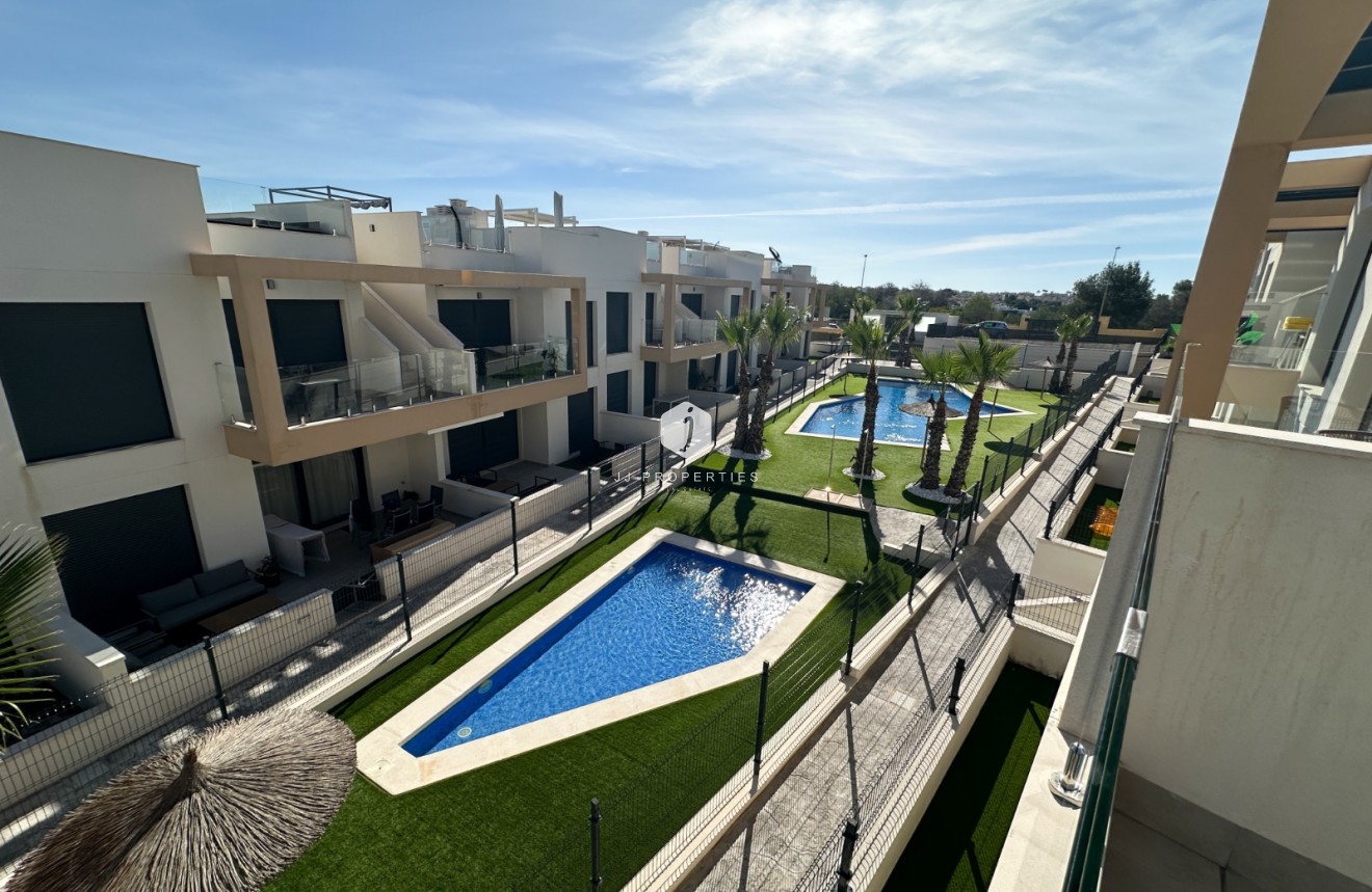 Z drugiej ręki - Bungalow -
Orihuela Costa - Costa Blanca